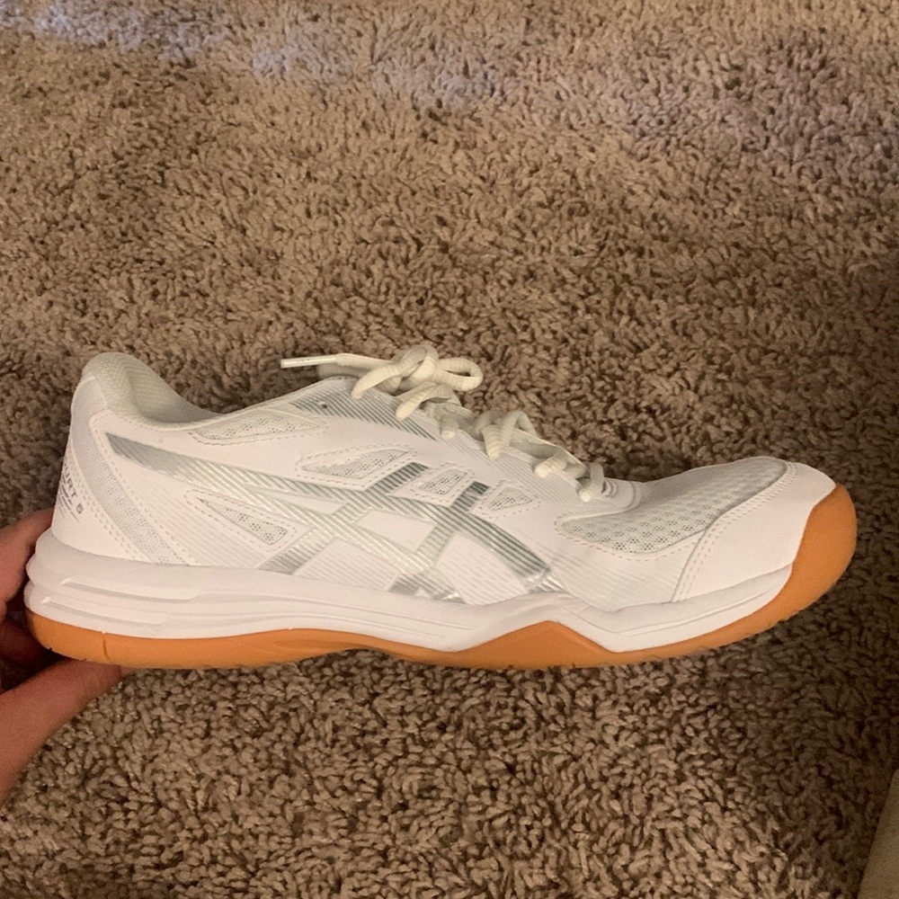 Women's Upcourt 5 Volleyball Shoes